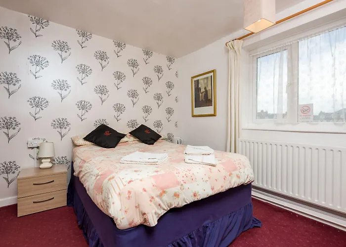 Uk Travel & Hospitality Ltd Ta Canberra Hotel Blackpool