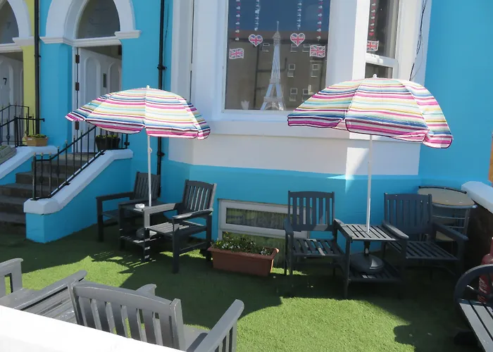 Waters EdgeAirport Hotel